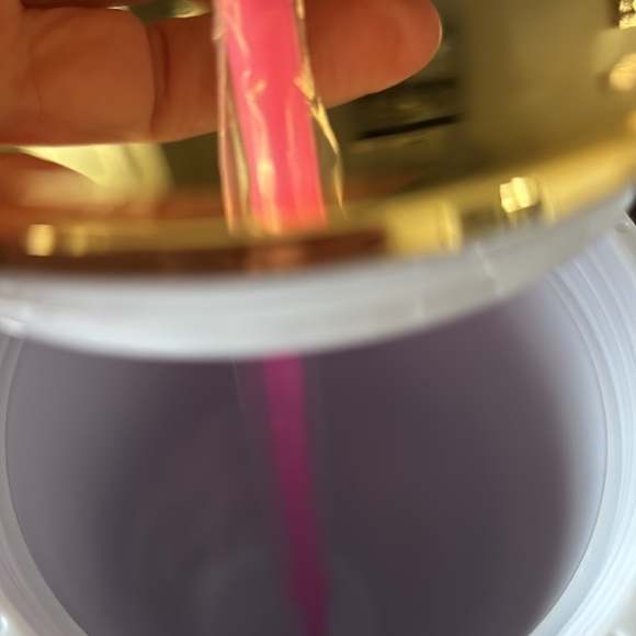 Lilly Pulitzer Tumbler with straw - Picture 3 of 4